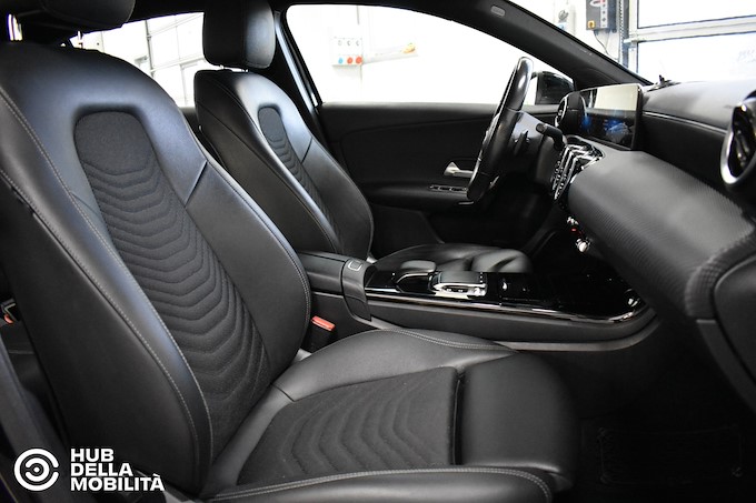 MERCEDES-BENZ A 180 d Automatic Business Sport Light